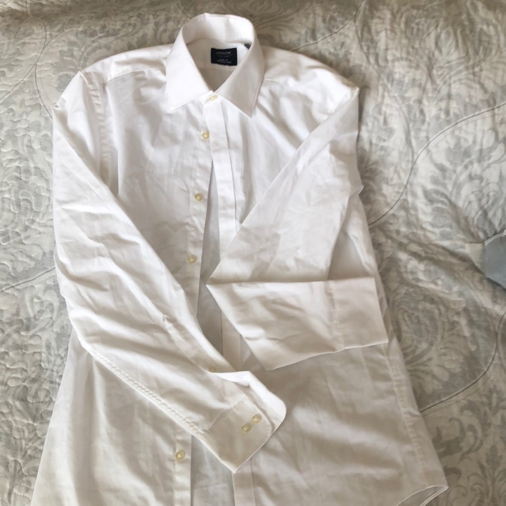 ARROW Slim Fit, Wrinkle Free Men’s White Dress Shirt, Size S (14-14 1/2, 32/33)